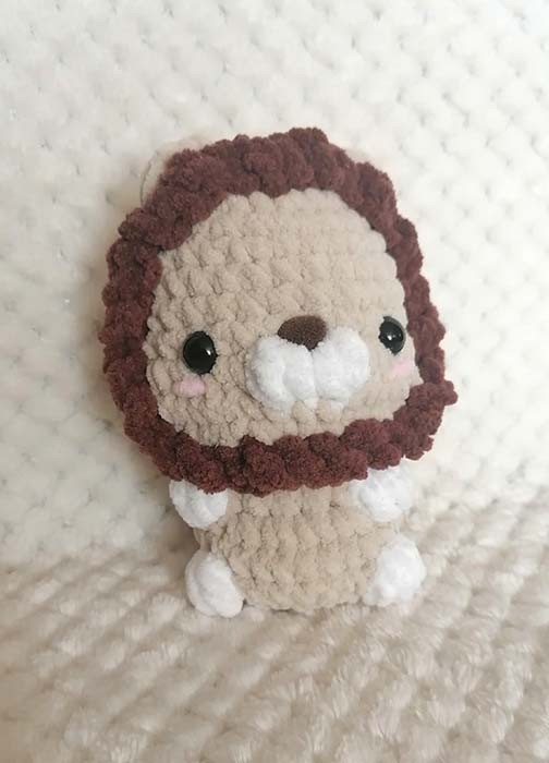Lion beige 